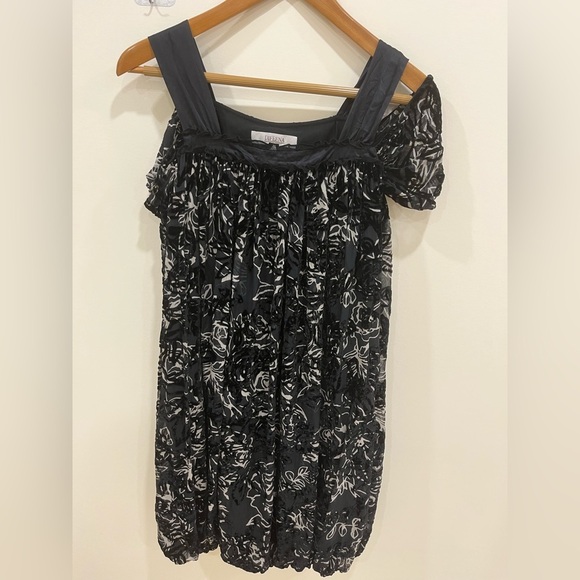 Black and Gray Off-Shoulder Dress - Picture 7 of 8